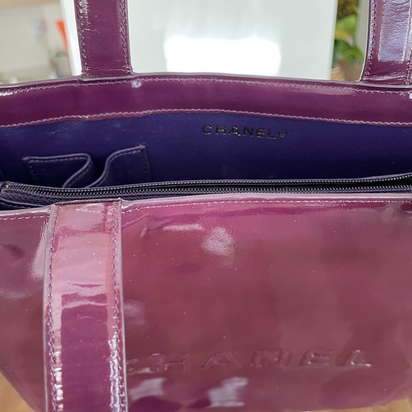Authentic CHANEL Eggplant Purple Patent Gorgeous Tote Bag - Picture 4 of 10